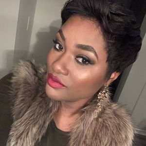 Meet your Posher, Francine AKA “Frani”